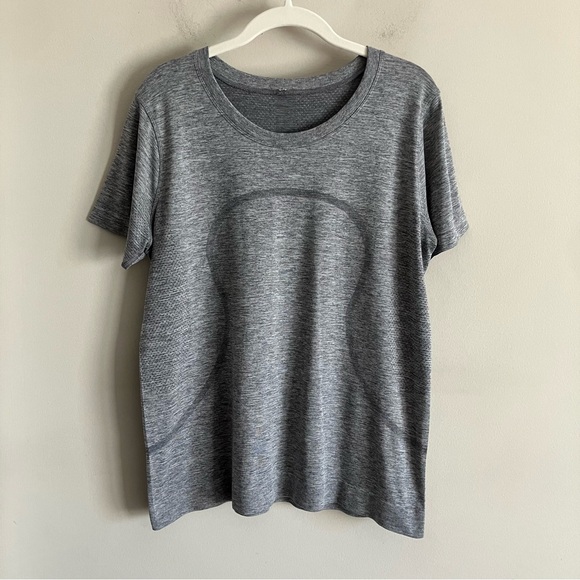 lululemon athletica Tops - Lululemon Swiftly Relaxed Fit Short Sleeve Shirt Breathe Slate